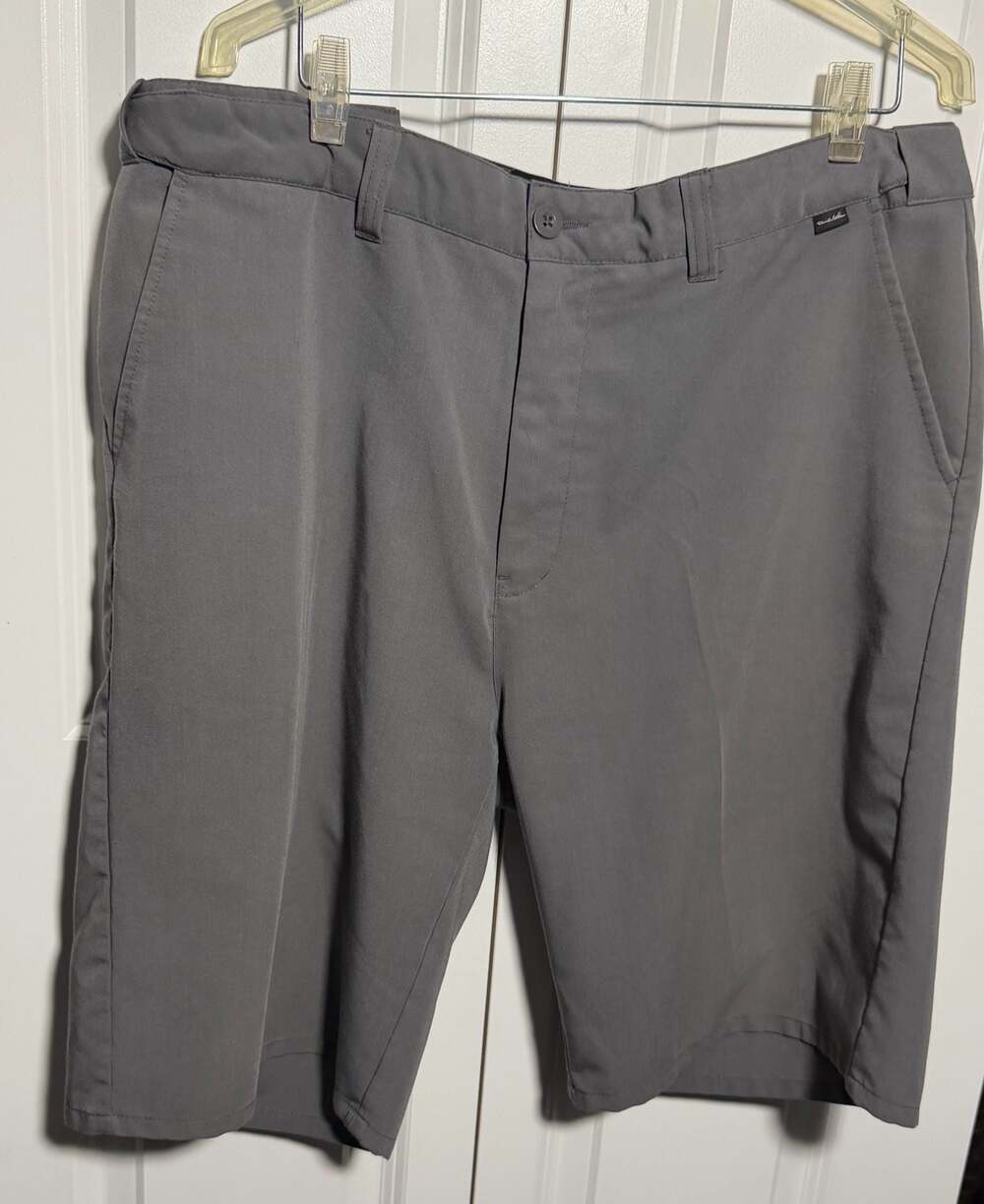 TravisMathew Mens Gray Flat Front Performance Golf Chino Shorts Size 38
